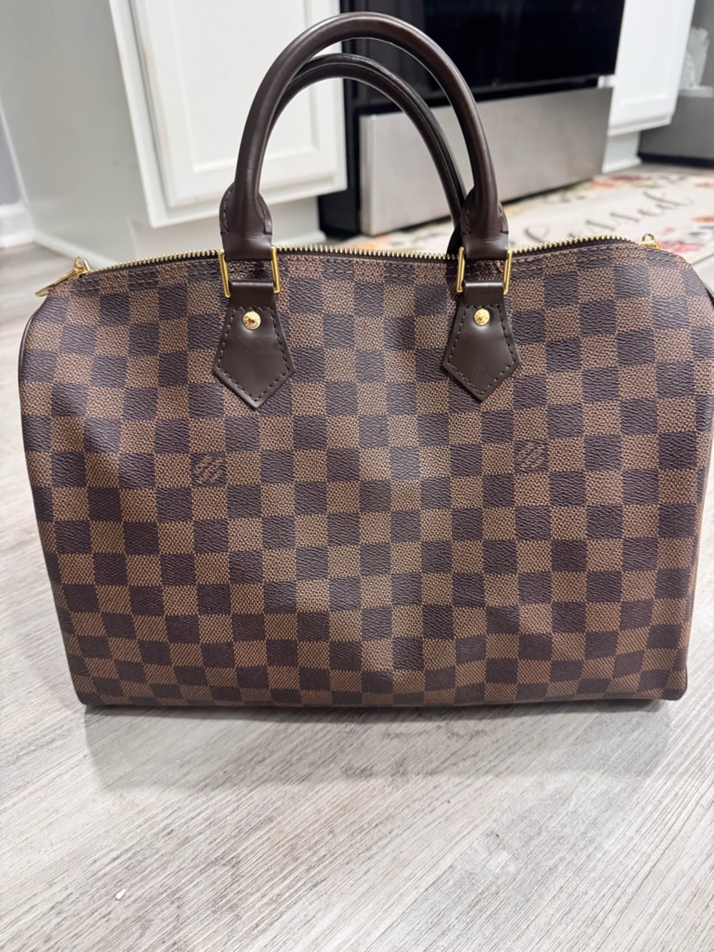 Bag Brown Satchel with Red Interior and Gold Hardware - Picture 4 of 10
